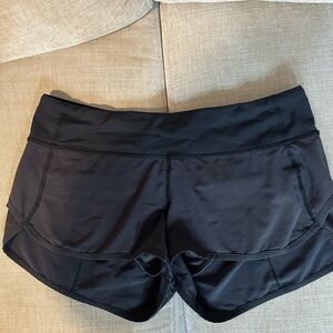 Lululemon lined low rise shorts